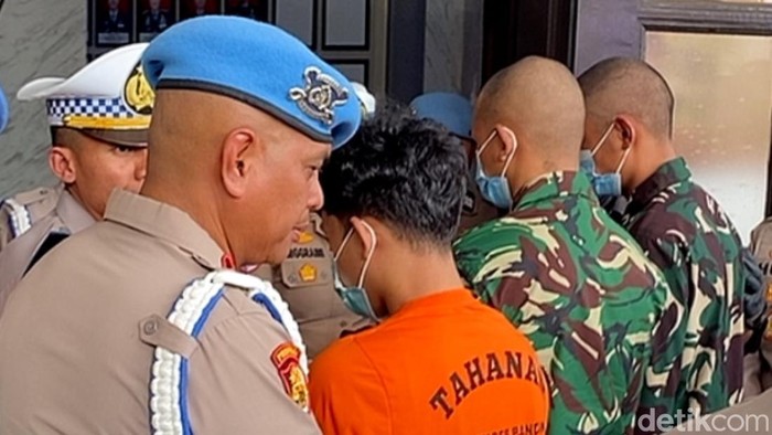 Konferensi pers kasus tabrak lari di Bandung