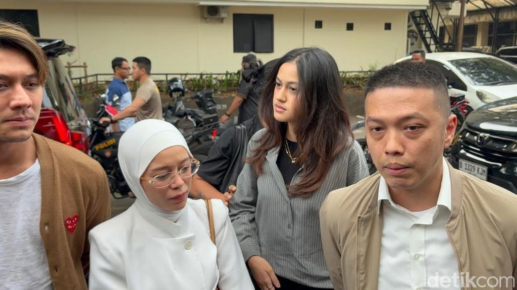 Video: Lesti Kejora & Asila Maisa Dicecar 25 Pertanyaan di Polda Metro