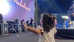 Gemas! Ikut Mahalini Nyanyi, Selina Joget Gak Sabar Lari ke Atas Panggung