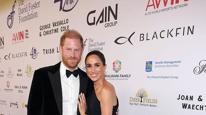 VICTORIA, BRITISH COLUMBIA - AUGUST 07: (L-R) Prince Harry, Duke of Sussex, Meghan, Duchess of Sussex, Katharine McPhee and David Foster attend the David Foster Foundation 40th Anniversary Celebration on August 07, 2026 in Victoria, British Columbia. (Photo by Vito Amati/The David Foster Foundation via Getty Images)