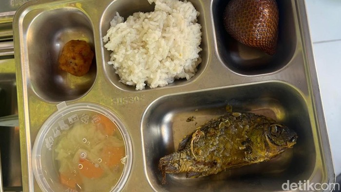 Menu MBG ikan nila presto di Mojokerto yang ditolak siswa