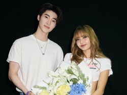 Lisa BLACKPINK & Blue Pongtiwat Digosipkan Pacaran Lagi, Terciduk di Jepang