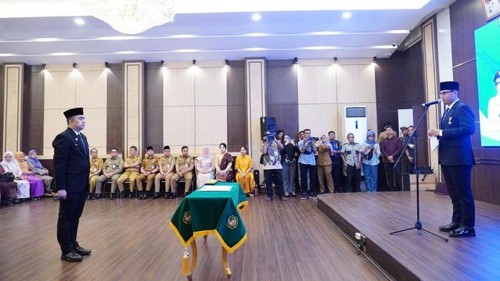 Pelantikan Pj Sekda Medan Erfin Fahrurrazi. (Foto: dok. Pemkot Medan)