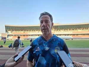 Van Gastel Pelatih Kedua yang Dipecat di Super League Musim Ini