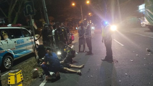 Polisi melakukan olah TKP kecelakaan di Jalur 11 atau Jalan Raya Veteran, Lingkungan Padangkerta, Karangasem, Bali, Selasa (11/8/2026). (Foto: Dok. Satlantas Polres Karangasem)
