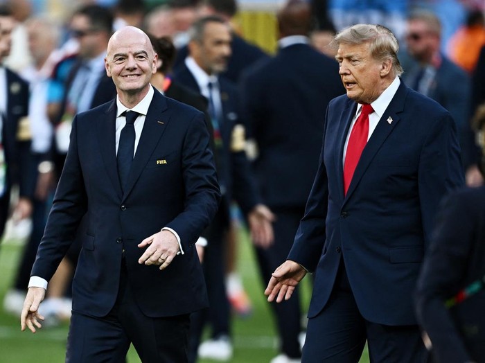 Presiden FIFA Gianni Infantino dan Presiden AS Donald Trump (dok. REUTERS/Dylan Martinez)