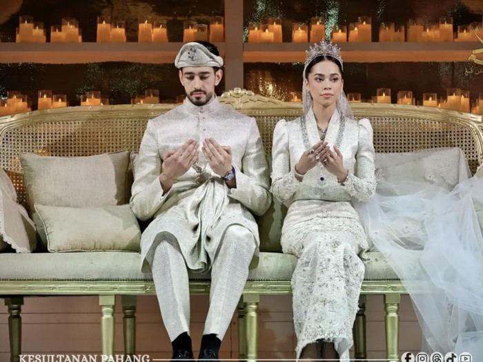 Putri Malaysia Puteri Ilyana Alia menikah dengan pembalap Inggris Christopher Lionel