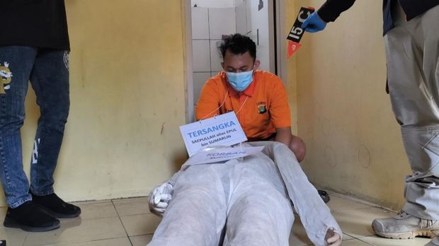 Rekonstruksi kasus Saepul mutilasi pria di Depok