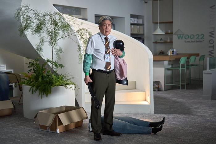 Penampilan Choi Min Sik dalam film The Intern (2026).