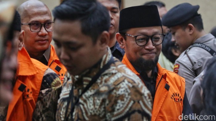 Terdakwa kasus dugaan korupsi kuota haji periode 2023-2024, mantan staf khusus eks Menteri Agama Yaqut Cholil Qoumas, Ishfah Abidal Aziz atau Gus Alex, menjalani sidang di Pengadilan Tipikor, Jakarta, Selasa (11/8/2026).
