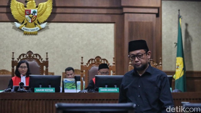 Terdakwa kasus dugaan korupsi kuota haji periode 2023-2024, mantan staf khusus eks Menteri Agama Yaqut Cholil Qoumas, Ishfah Abidal Aziz atau Gus Alex, menjalani sidang di Pengadilan Tipikor, Jakarta, Selasa (11/8/2026).