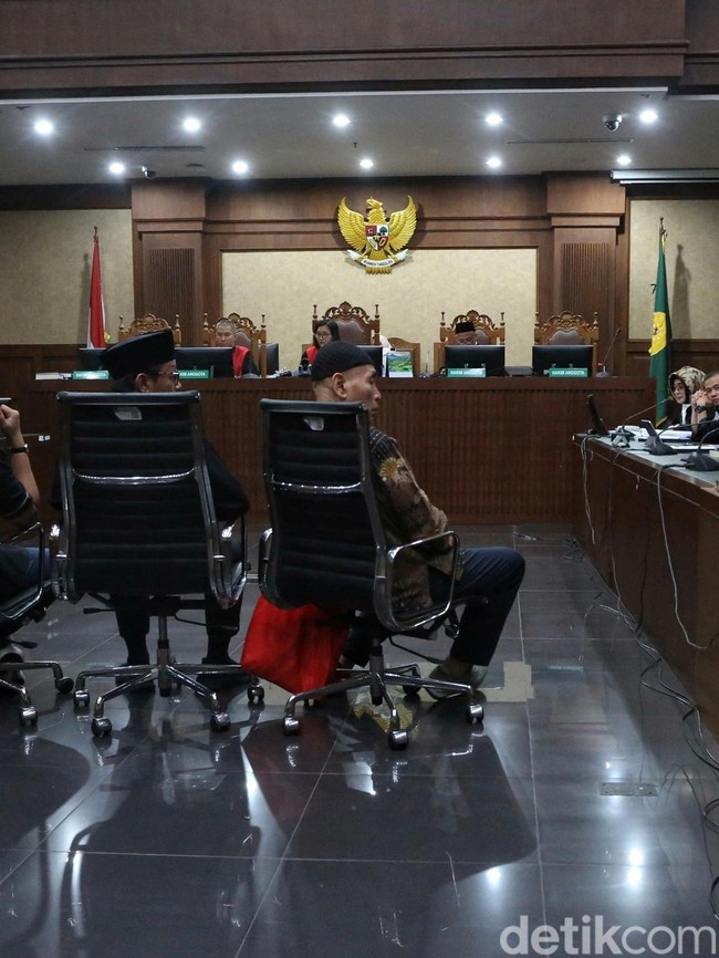 Tiga Terdakwa Korupsi Kuota Haji Didakwa Rugikan Negara Rp622 M