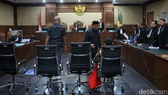 Gus Alex Minta Eks Kasubdit Kemenag Dihadirkan di Sidang Kasus Kuota Haji