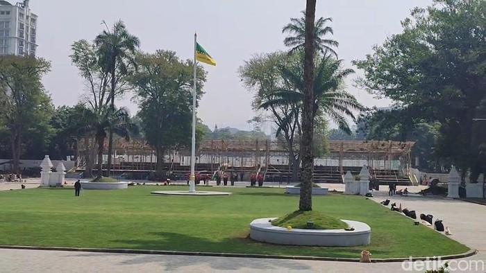 Wajah baru halaman Gedung Sate.
