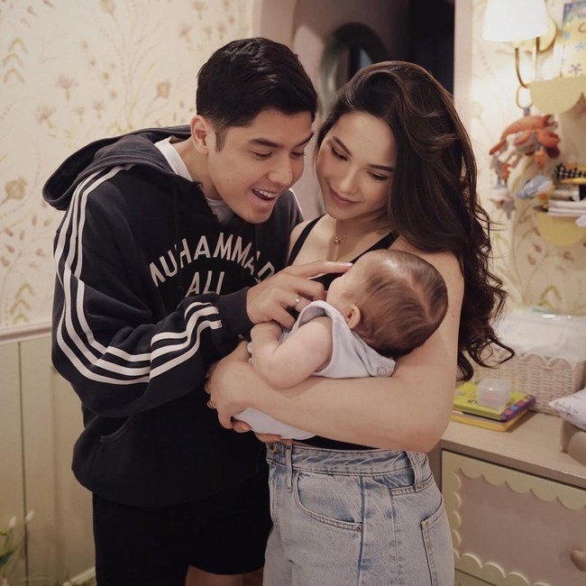 Potret Alyssa Daguise Rayakan 3 Bulan Putrinya, Baby Soleil Bikin Gemas