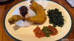Ngeunah Pisan! Ayam Goreng Basah Khas Bandung dengan 4 Sambal Refill