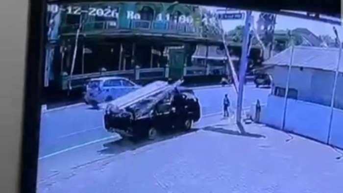 Bocah di Malang tewas tertabrak pikap yang menyalip mobil