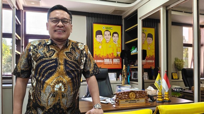 DPRD Surabaya