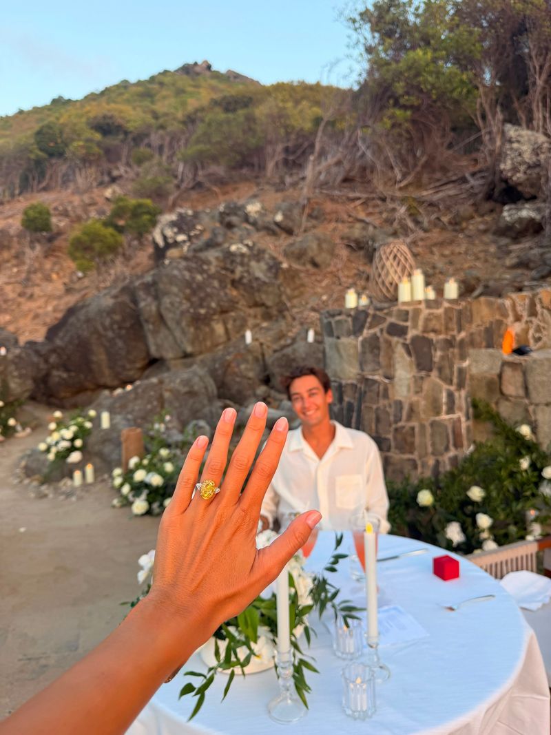 George Russell dan Carmen Montero Mundt Tunangan George Russell dan Carmen Montero Mundt Tunangan.