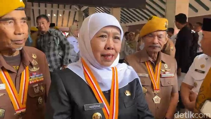 Gubernur Khofifah Indar Parawansa