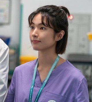 Ha Young, pemain drama Korea Our Sticky Love Ha Young, pemain drama Korea Our Sticky LovePenampilan Ha Young di drama Korea Netflix The Trauma Code: Heroes on Call.