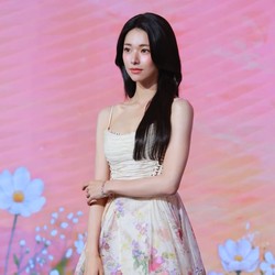 Ha Young Minta Maaf Terkait Kontroversi Sejarah Keluarga Pro-Jepang
