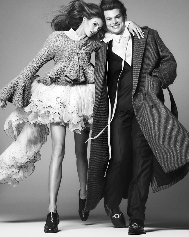 Pertemuan Kaia Gerber dan Homer Gere tak hanya menghebohkan karena keduanya sama-sama ‘nepo baby’. Para bintang The Shards tersebut juga jadi sorotan karena latar belakang orang tua mereka.Foto: Instagram @voguemagazine