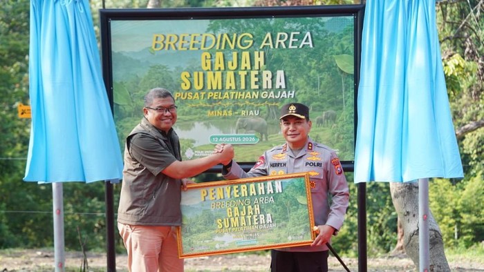 Kapolda Riau Irjen Herry Heryawan meresmikan Breeding Area di PLG Minas, tepat di Hari Gajah Sedunia, Rabu (12/8/2026).