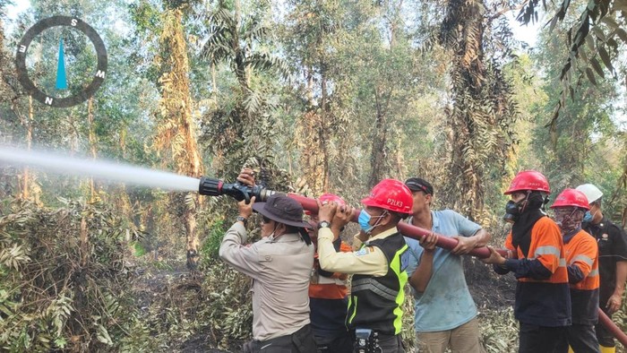 Upaya pemadaman karhutla di Banyuasin.