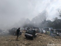 Asap Pekat Selimuti Kuningan Akibat Kebakaran TPSA Ciniru