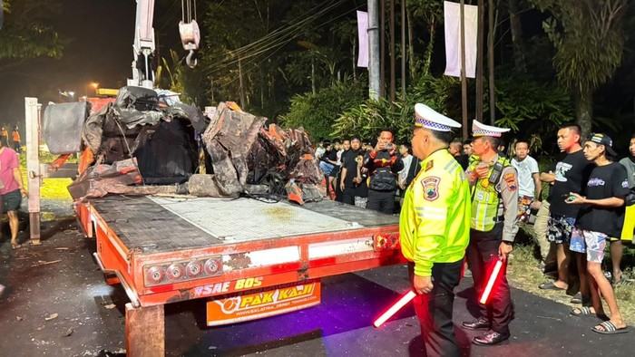 Kecelakan di JLS Salatiga tewaskan satu orang, Rabu (12/8/2026).