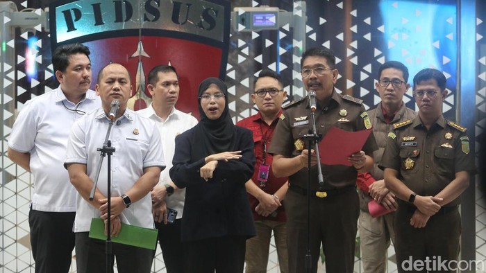 Kejaksaan Agung (Kejagung) mengumumkan penanganan perkara dugaan tindak pidana korupsi baru yang melibatkan PT TPL untuk periode 2008 hingga 2025 pada Rabu (12/8/2026) malam.