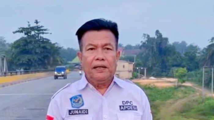 Kepala Desa Lipatkain Selatan, Kampar Kiri Selatan, Junaidi, mengatakan warga mulai merasakan dampak Green Policing. Air Sungai Kuantan mulai jernih dan digunakan masyarakat untuk berenang dan mencuci, Rabu (12/8/2026).