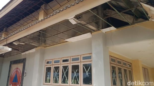 Kondisi barak pengungsi Koripan di Ngemplak, Sleman Kondisi barak pengungsi Koripan di Ngemplak, Sleman, Rabu (12/8/2026).