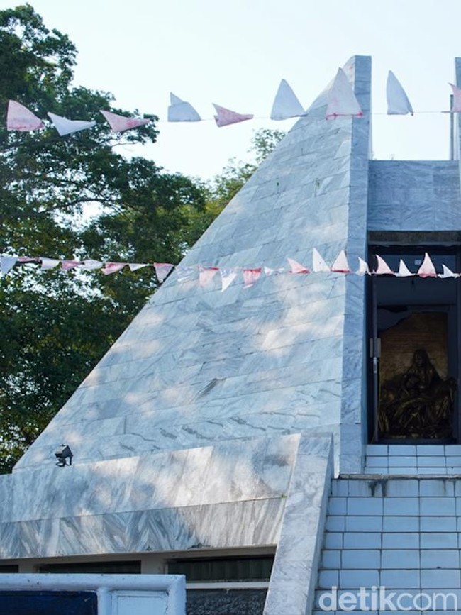 Menelusuri Jejak Sejarah di Monumen Rawa Gede