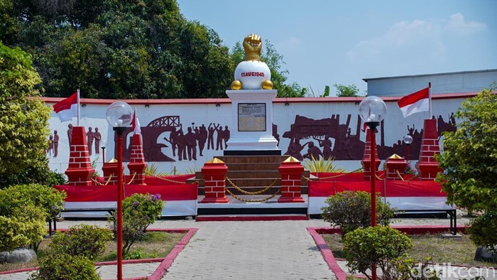 Rumah Djiaw Kie Siong menjadi saksi keberadaan Soekarno-Hatta di Rengasdengklok. Kini, rumah berusia lebih dari seabad itu mulai lapuk.