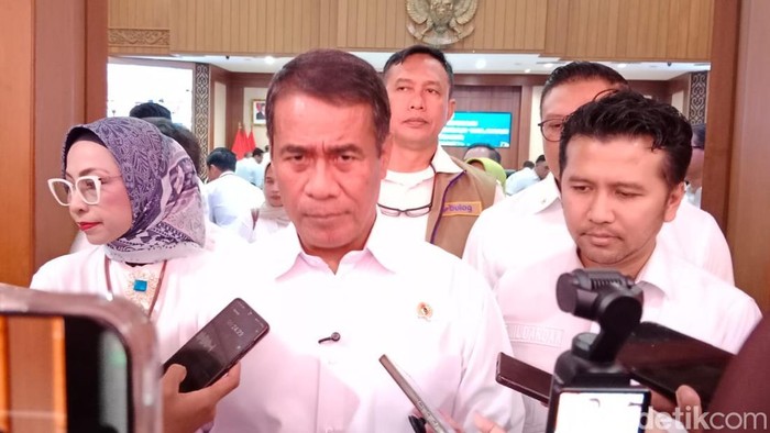 Menteri Pertanian Amran Sulaiman bersama Wagub Emil Dardak