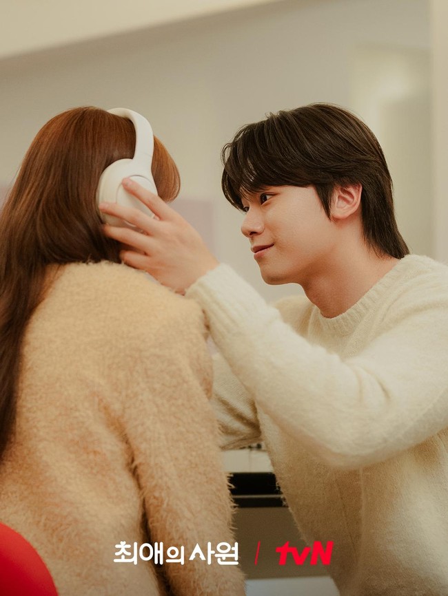 Momen Manis Kim Hye Jun & Cha Woo Min di My Bias, My Boss