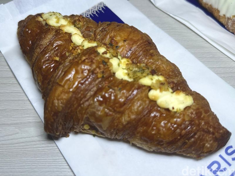 Croissant unik terinspirasi dari Legenda Rakyat Indonesia