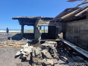 BRIN Sebut Tinggi Gelombang Tunggal di Pantai DIY Capai 6 meter