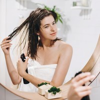 Viral Bilas Rambut Pakai Cuka Apel, Benarkah Efektif Atasi Ketombe?