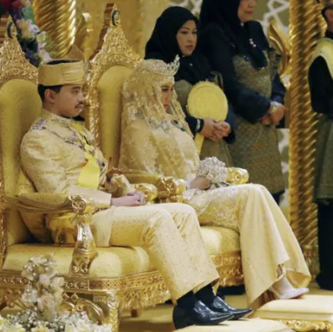 Momen Pernikahan Mewah Pangeran Brunei & Istri yang Kini Gelarnya Dicopot