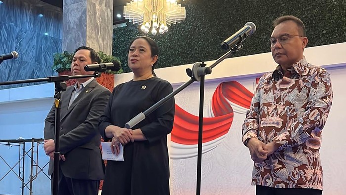 Ketua DPR Puan Maharani bersama Wakil Ketua DPR Sufmi Dasco Ahmad dan Ketua DPD Sultan Bachtiar Najamudin jumpa pers terkait persiapan Sidang Tahunan MPR dan Sidang Bersama DPR-DPD, di gedung DPR, Senayan, Jakarta, Rabu (12/8/2026).
