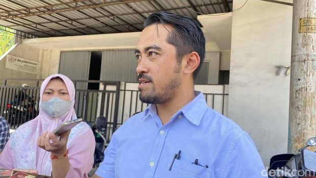 Pihak Pakuwon Mall mengunjungi rumah warga di Gombel, Kecamatan Banyumanik, Kota Semarang, Rabu (12/8/2026).