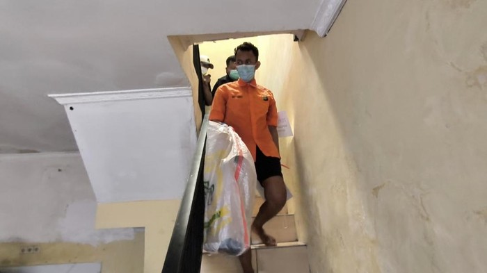 Rekonstruksi kasus mutiliasi pria di Depok. Tersangka Saepul dihadirkan, Rabu (12/8/2026).
