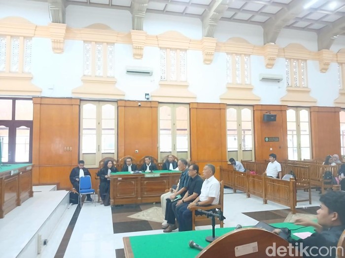 Sidang tuntutan ditunda di ruang Tipikor Pengadilan Negeri Medan, Rabu (12/8/2026)