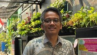 RT di Duren Sawit yang Go International: Lele di Selokan-Kandang Ayam Antibau
