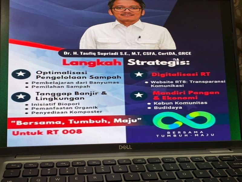 Taufiq Supriadi Poster visi misi Taufiq Supriadi saat mencalonkan diri jadi ketua RT 08.