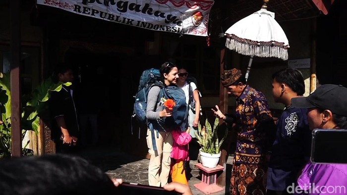 Wisatawan di Gunung Bromo terdampak kebakaran lahan