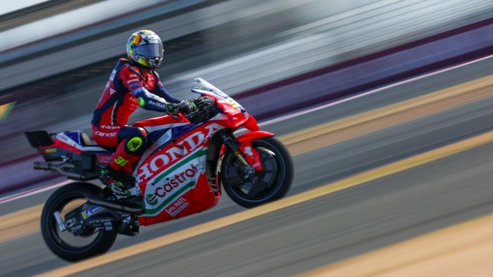 NORTHAMPTON, ENGLAND - AUGUST 9: Joan Mir of Spain and Honda HRC Castrol(36) riding the Honda RC213V during Warm-up Session before the Grand Prix of Great Britain at Silverstone Circuit on August 9, 2026 in Northampton, England. (Photo by Qian Jun/MB